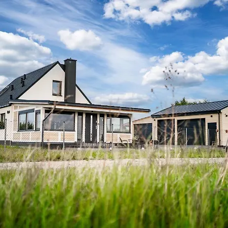 Hot Tub Jacuzzi Chillout بيت للعطل *