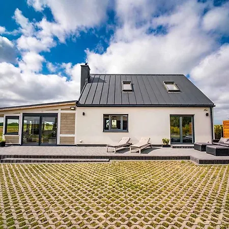 بيت للعطل Hot Tub Jacuzzi Chillout *