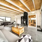 度假居 Hot Tub Jacuzzi Chillout *